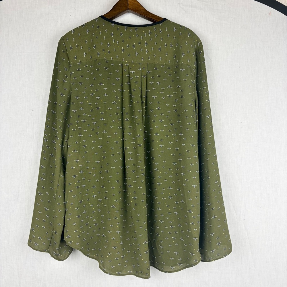 Libby Edelman Bee Print Blouse Olive Green Tassel Tie Split Neck Top Womens XL - Picture 12 of 13